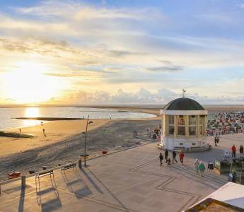 Sonnenuntergang an der Borkumer Promenade